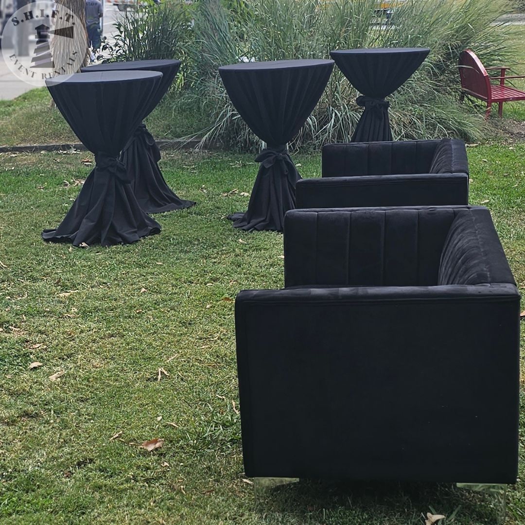 Valencia Loveseat