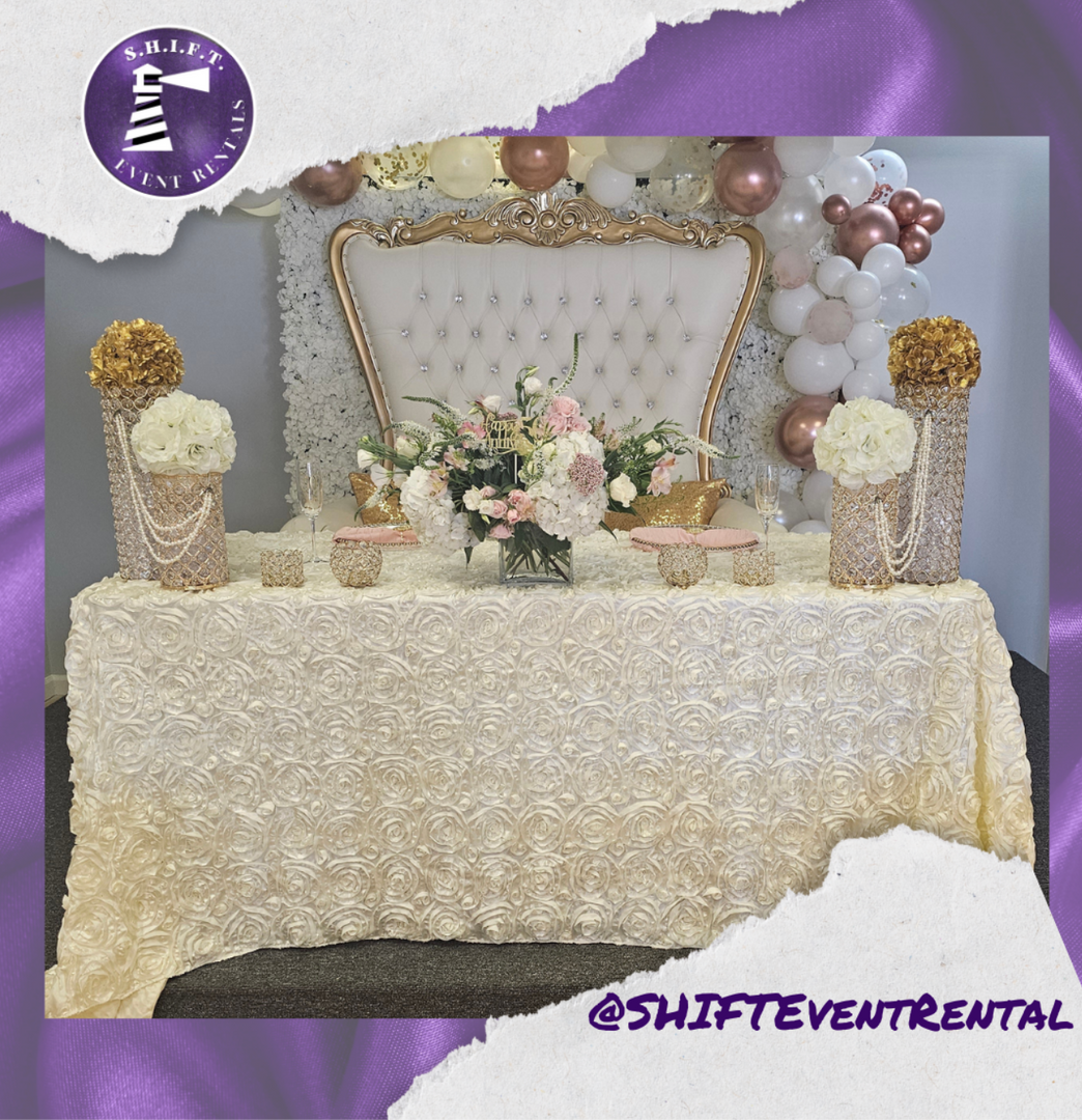 Queen Ashley Gold & White Loveseat Throne Alaga