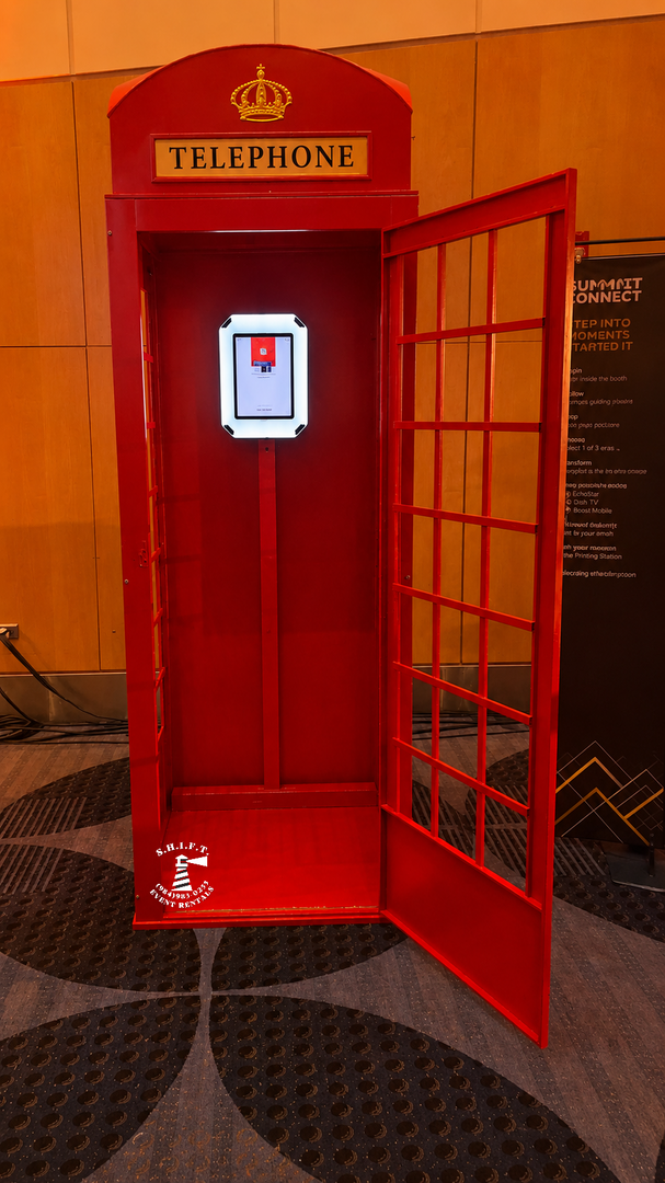 Red Telephone Booth Rental – 8' XL